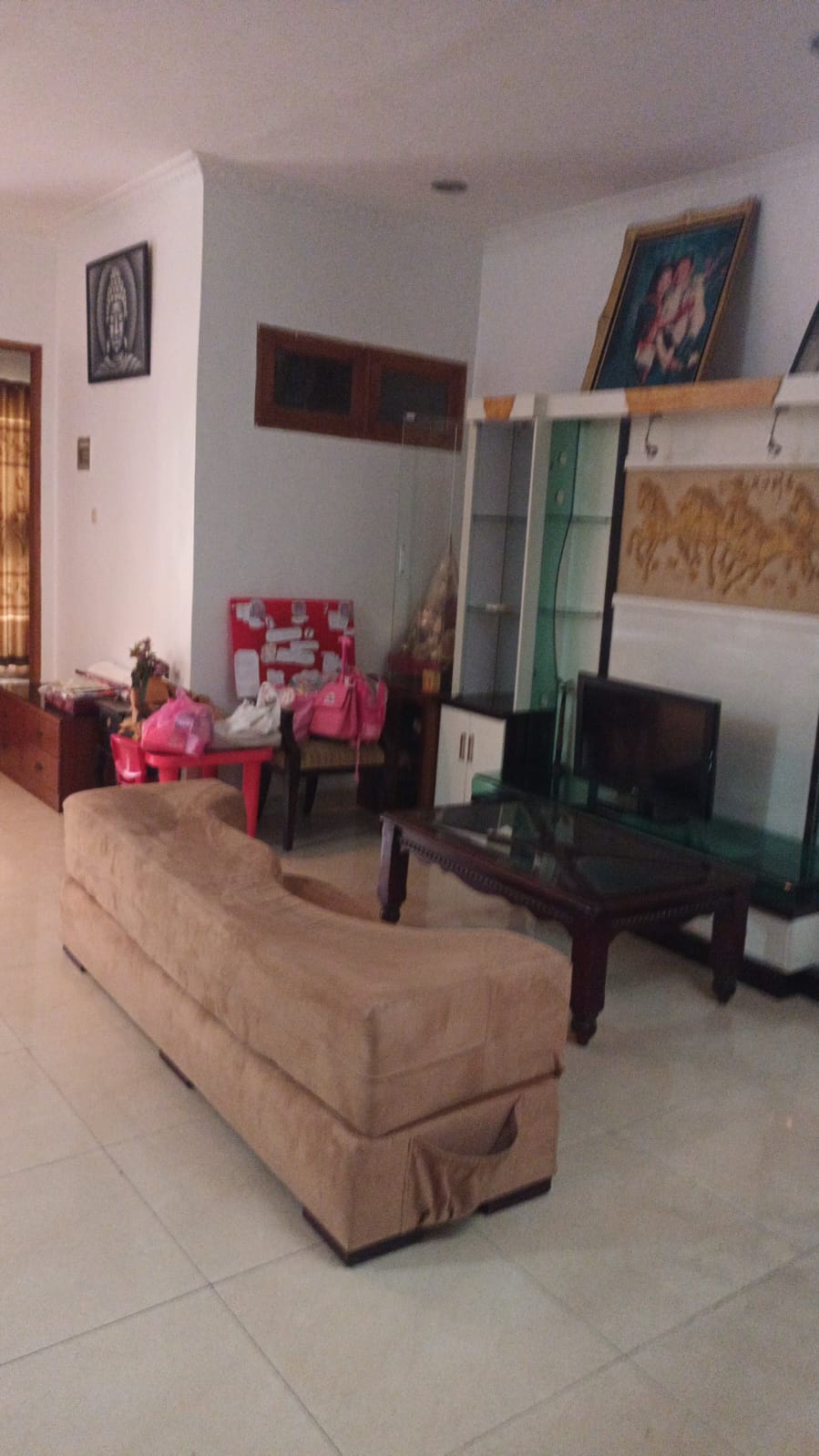 Rumah Disewakan Fully Furnished di Taman Beverly Lippo Cikarang